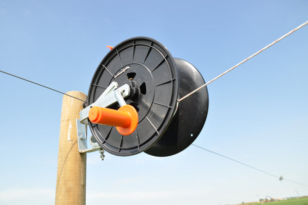 Buy Gallagher Geared Electric Fence Reel (500m) from £103.55